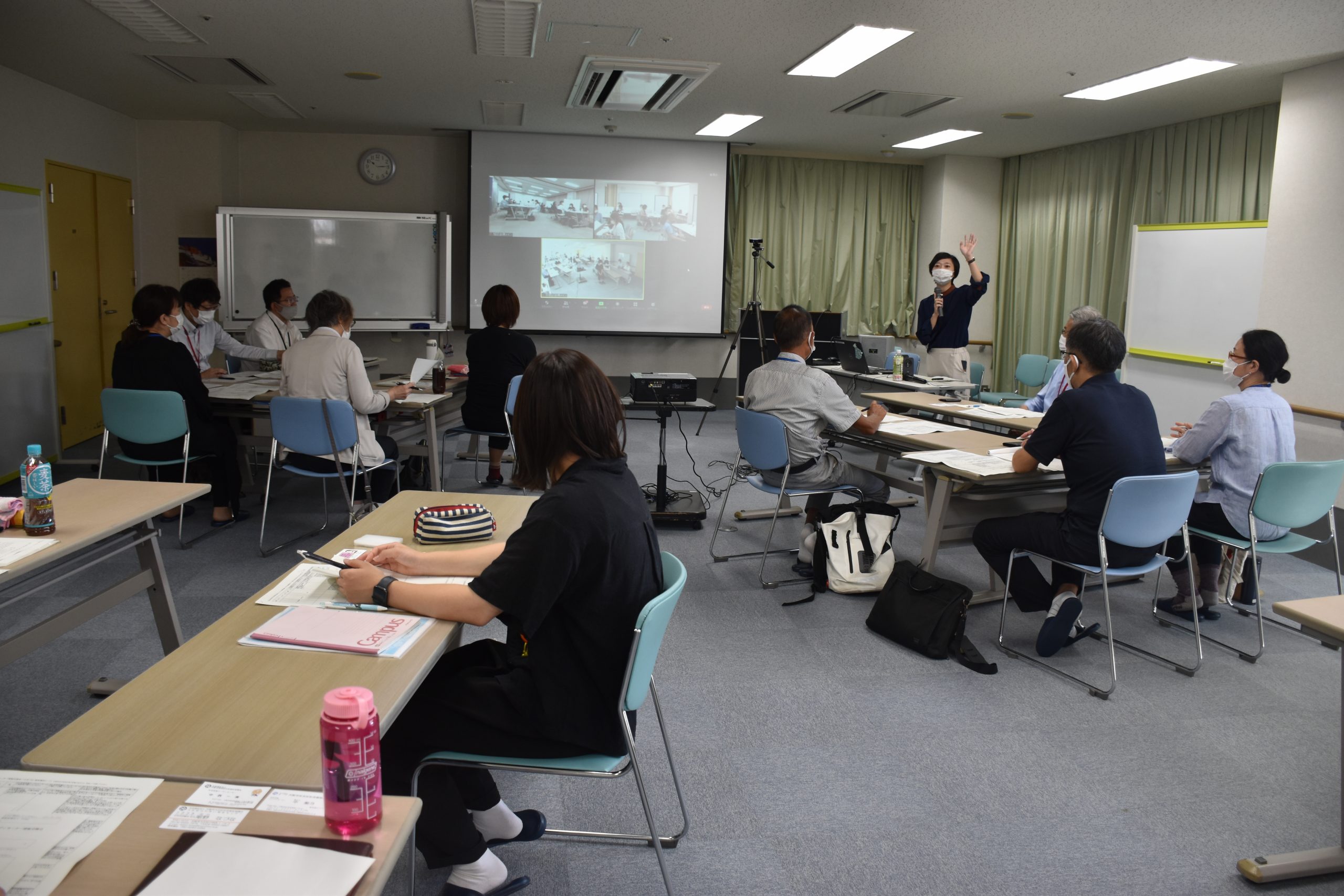 ★DSC_0010　各会場で第１層生活支援コーディネーターが進行